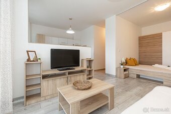 2-izbový byt prezlečený za garsónku - bytový dom Darinka - 5