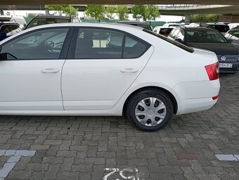 Octavia 1.6 TDI Active DSG - 5