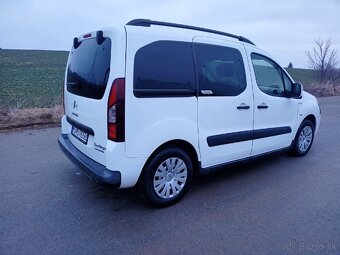 Predám Citroën Berlingo 1,6HDI 84kw XTR výbava Multispace - 5