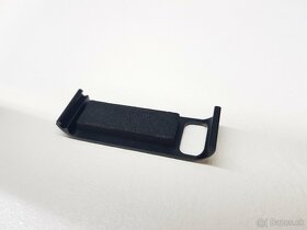Kryt s otvorom pre nabíjačku pre Gopro8 - 5