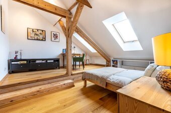 STARÉ MESTO-LETNÁ,veľký podkrovný,3-izbový byt 102 m² - 5