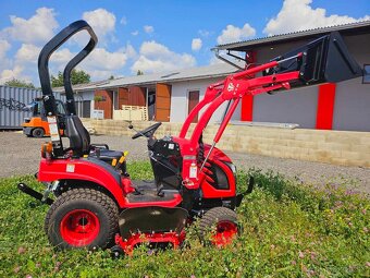Traktor TYM 194 s medzinap. kosou a celnym nakladacom - 5