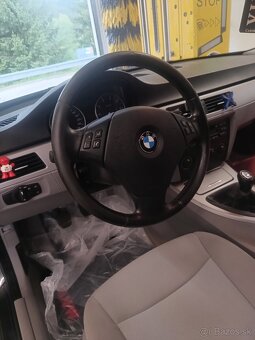 Predám BMW E90 benzín - 5