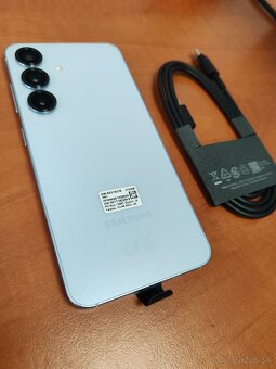 Samsung S25 nový 512GB - 5