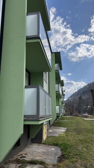 NA PREDAJ: 2i byt s balkónom v pôvodnom stave Valaská ul.TDH - 5