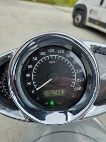 Harley-Davidson V-rod - 5