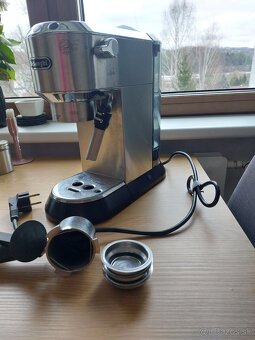 De'Longhi EC685.M Dedica - 5