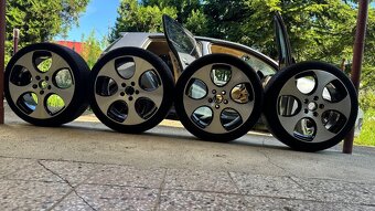 ORIGINÁLNE DISKY Z ĽAHKÝCH LIATIN GOLF GTI 245/45/18 4x18" - 5