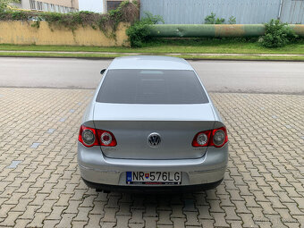Predám VW Passat B6 2.0 TDI - 5