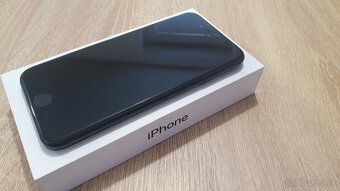 Apple Iphone SE 2020 - 5