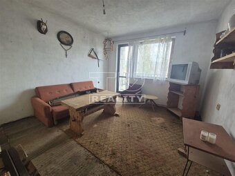 Na predaj dva domy s pozemkom 2547 m2 v Kozárovciach - 5