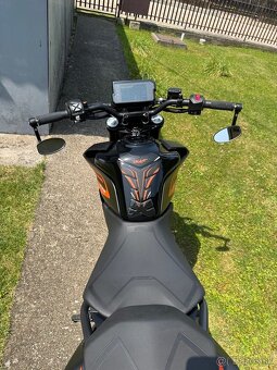 KTM Duke 125 2023 TOP stav + 900€ DOPLNKY - 5