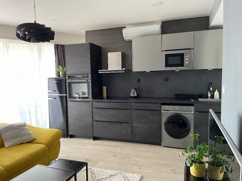 Prenájom, moderný a slnečný 1,5 izbový byt vo Zvolene - 5