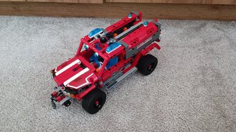 Lego technic - 42075 – First Responder - 5