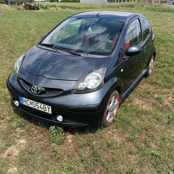 Spolahliva Toyota AYGO - 5