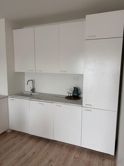 Prenájom bytu 2-izbový • 46 m², 720 €/mes. 720€+150€+100€= n - 5