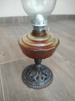 historicka petrolejova lampa. - 5