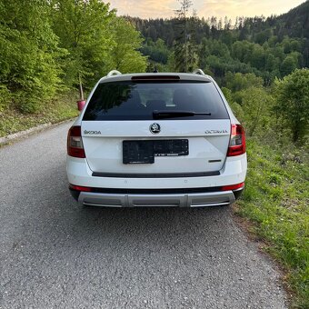 Škoda Octavia Scout 2.0 TDi 110kw 4x4 - 5