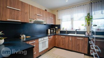 TOP - Na predaj 4 izbový RODINNÝ DOM v obci Košeca - 471m² - 5