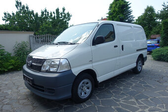 Toyota Hiace 2.5 I D-4D 117 SWB Standard 4WD - 5