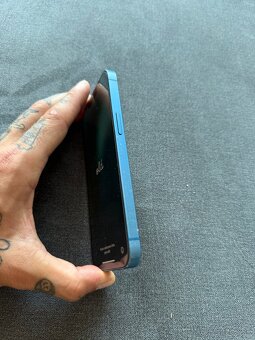 iPhone 13 – 128 GB – Modrý – 300 € - 5