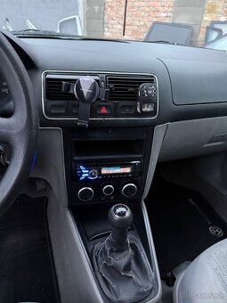 Volkswagen Golf 4 1.4 benzín - 5