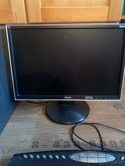 Monitor Asus + PC - prestigio + klávesnica Prestigio - 5
