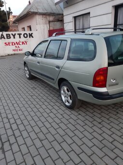 Renault mégane - 5