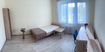 Ponúkame na predaj zrekonštruovaný 3-izbový byt s balkónom n - 5