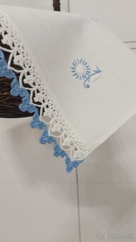 Vyšívaný obrúsok na veľkonočný košík - 5