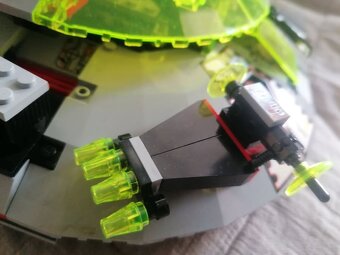 Lego 6975 Alien Avenger zo série Space: UFO z roku 1997 - 5