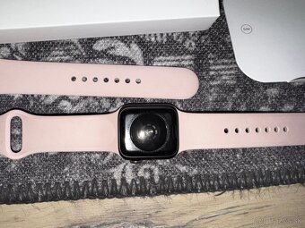 Apple watch SE - 5