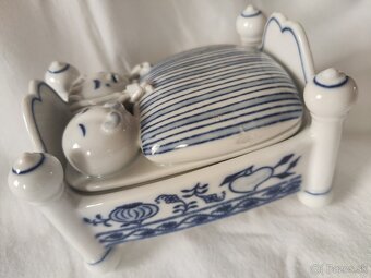 Porcelánová dóza na bonbóny,cibulák, Dubí, limitka - 5