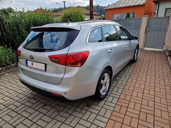 Kia Ceed combi 1,4 benzín 74kW 2016 LED denné - 5