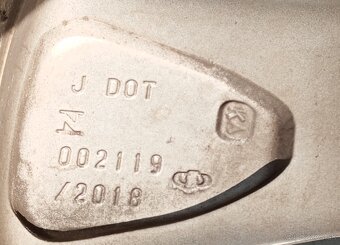 18" ORIGINÁL TOYOTA RAV4 5.gen. alu disky 5x114,3 7jx18 et3 - 5