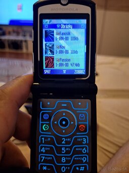 Motorola v3 - 5