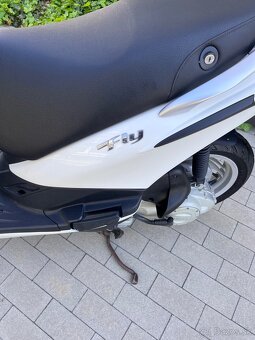 50 cm3 skuter Piaggio fly 50 4T 2016 - 5