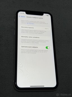 Predám Apple iPhone 11 256GB Silver Minimálne známky - 5