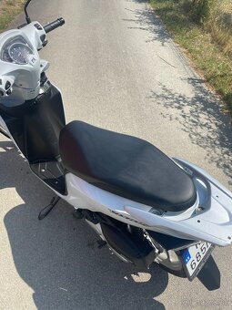 Skúter Honda Vision 110 - 5