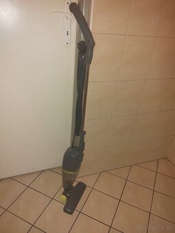 Tyčovy bezvreckovy vysavač Rovus - 5