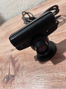 Predám hernú konzolu PS3 + príslušenstvo - 5