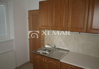 PREDAJ 2 izbovy byt Zvolen, centrum - 5