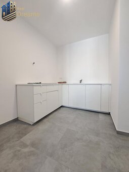 SKOLAUDOVANÉ Posledné voľné obchodné priestory na predaj v - 5