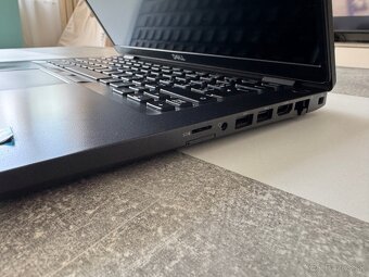 Dell Latitude 5400, 16 GB RAM, 256 GB NVMe SSD - 5