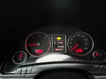 Audi a4 b7 2.5dti - 5