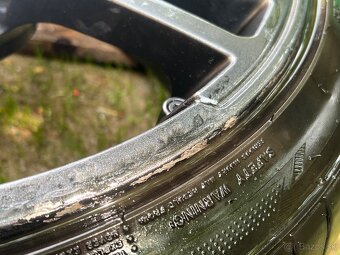 Predám kolesa veľkosť 255/35z R19 - 5
