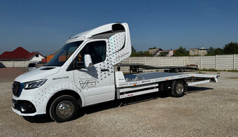 Mercedes-Benz Sprinter odťahový špeciál so spaním - 5