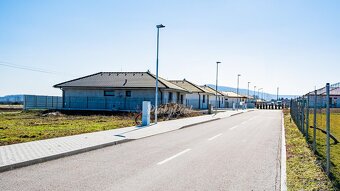 EXKLUZÍVNE IBA U NÁS - pozemky v Smoleniciach na predaj - 5