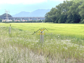 Rovinaté pozemky s IS na Liptove - 5