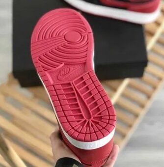 Nike Air Jordan 1 High Red-Black - 5